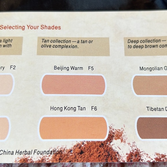 Wei East Flawless by Nature Enriched Herbal Foundation Set - Picture 6 of 6